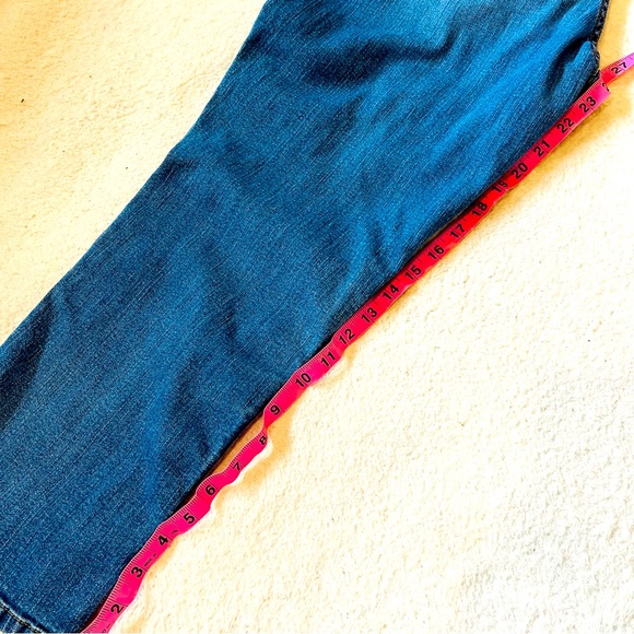 J.Jill women medium blue crop mid rise jean Acid wash distress, zip front Sz 14 - Picture 16 of 16